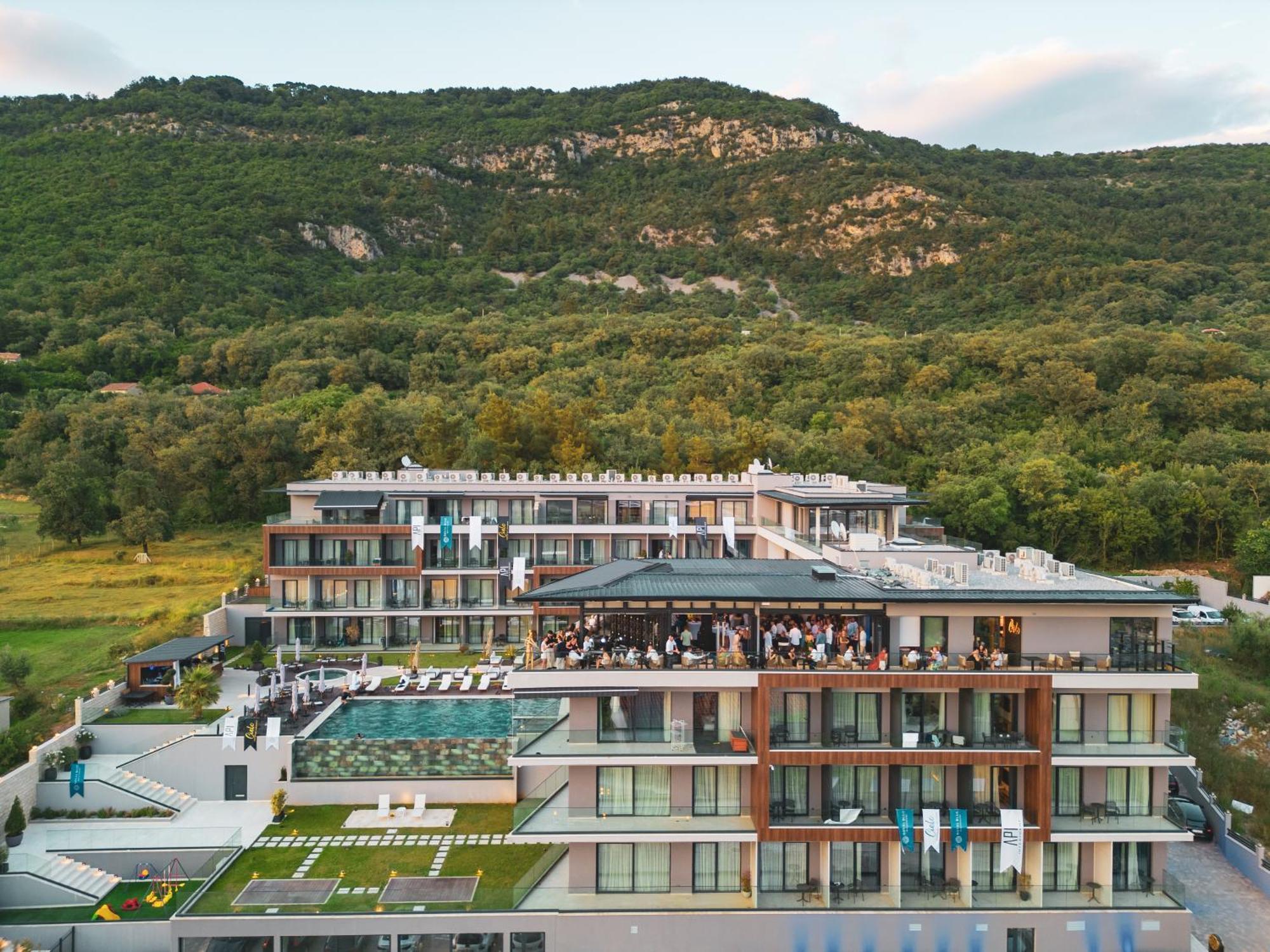 Hotel Royal Blue & Residences *