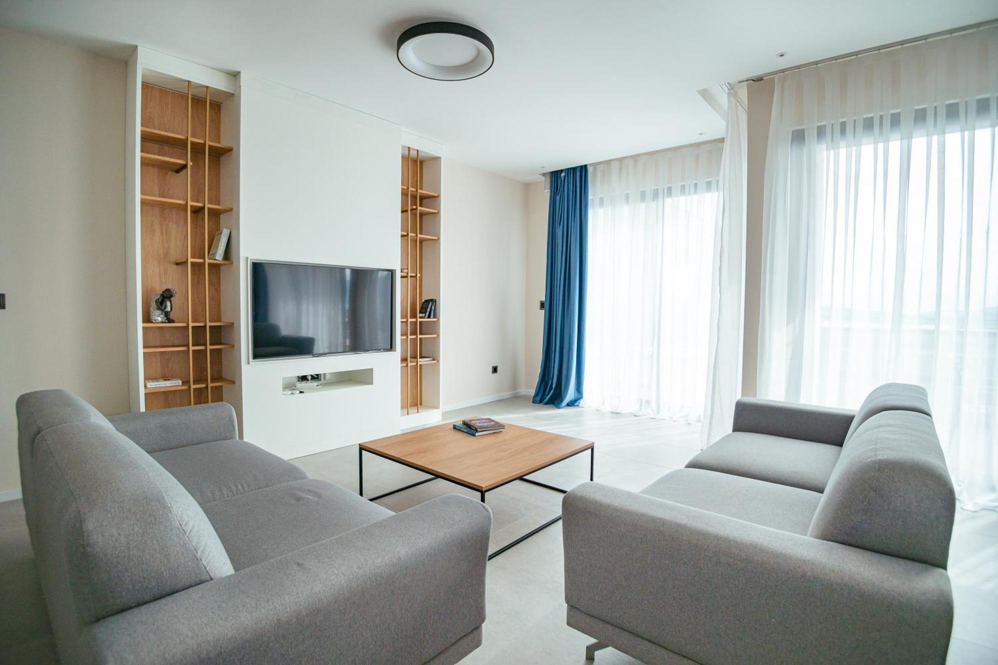 Hotel Royal Blue & Residences *