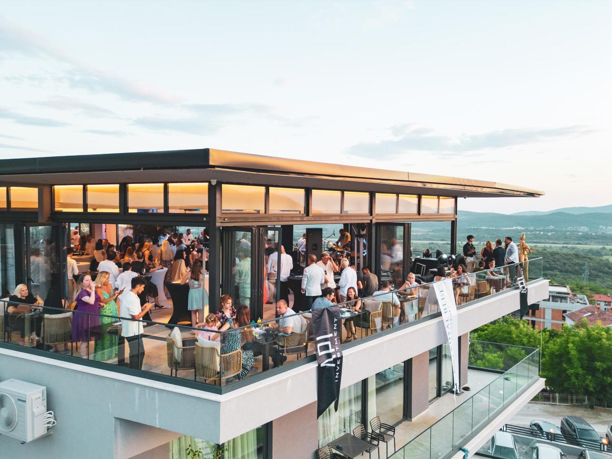 Hotel Royal Blue & Residences