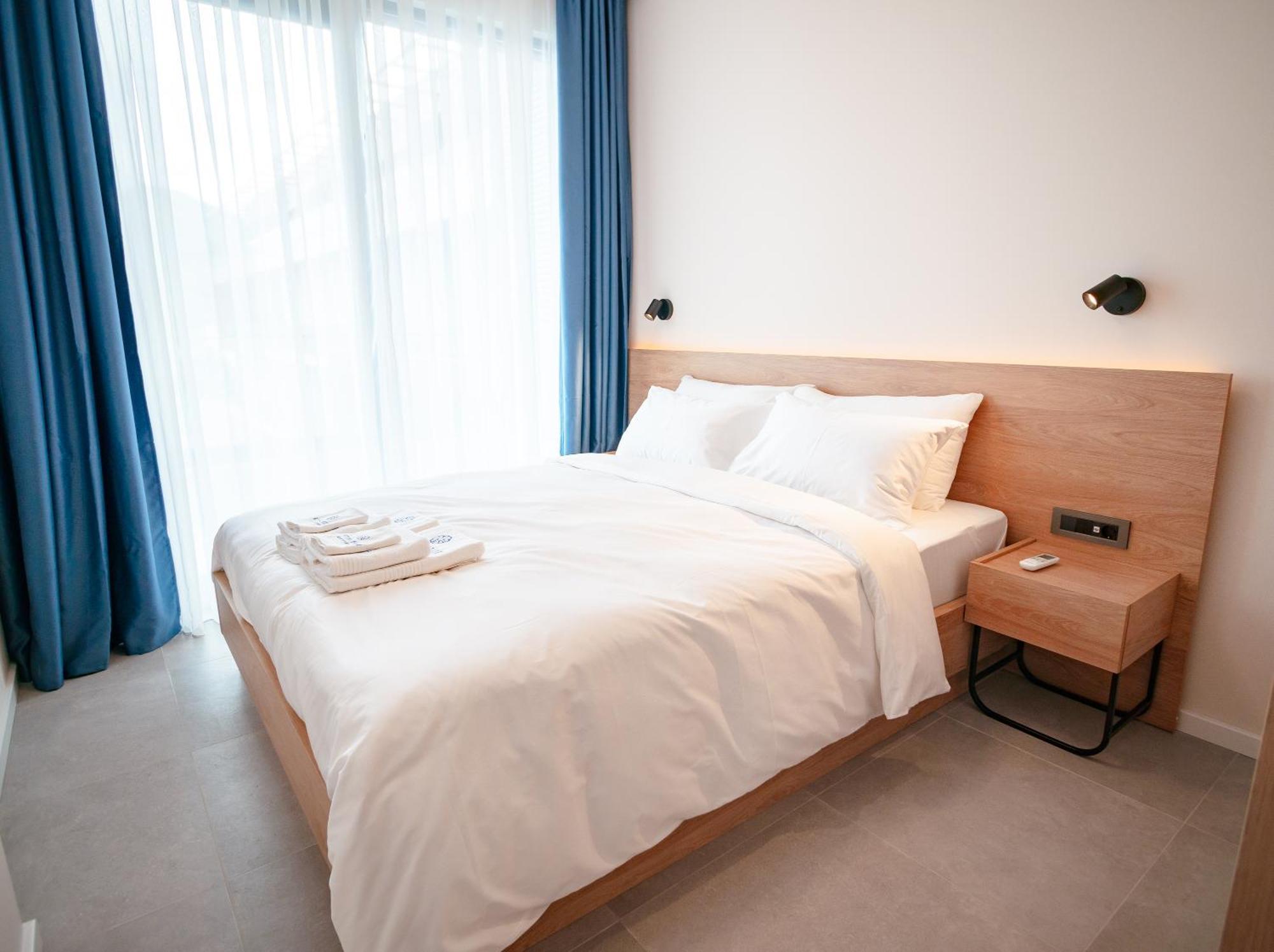 Hotel Royal Blue & Residences Kavac