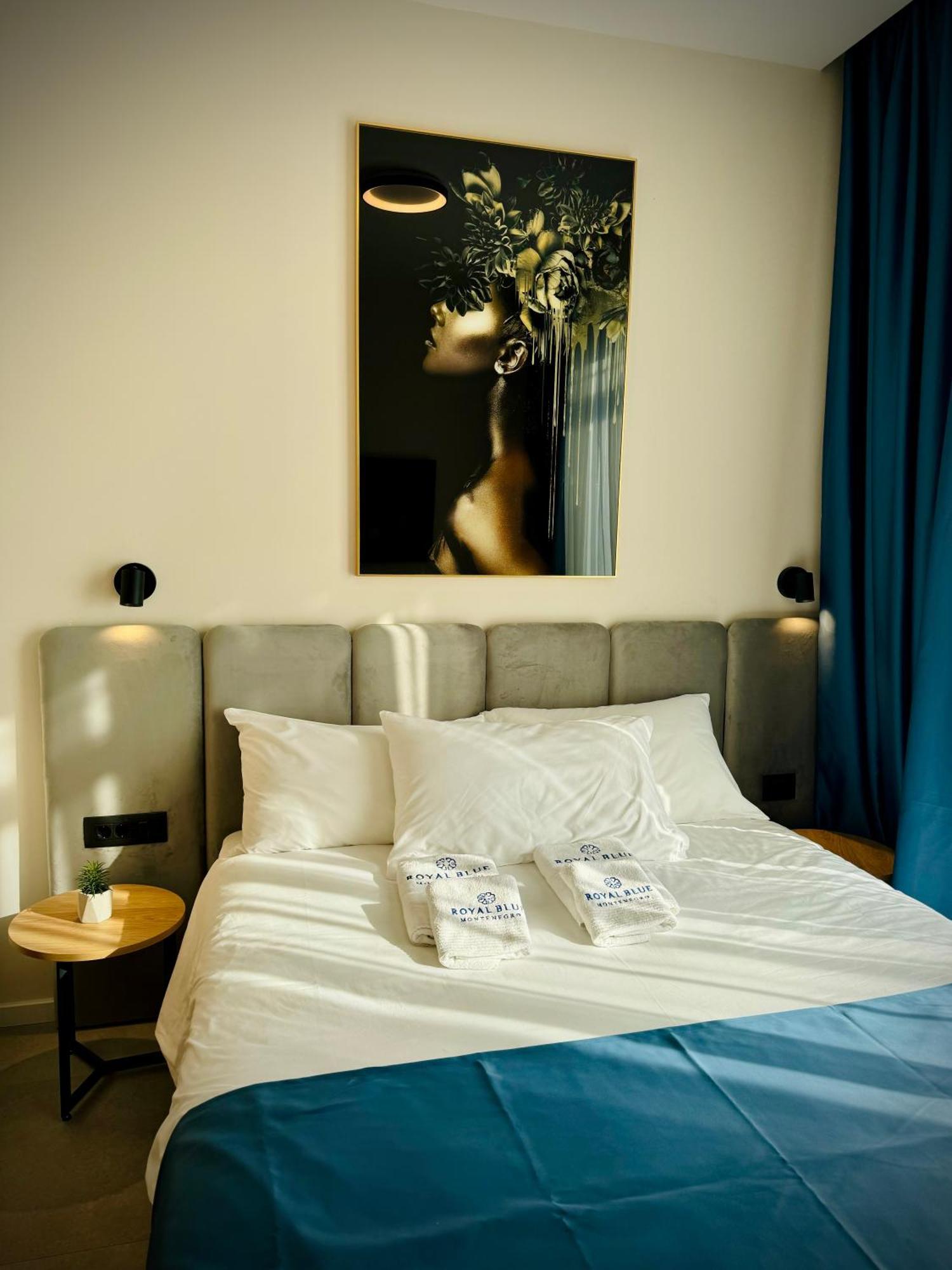 Hotel Royal Blue & Residences Kavac