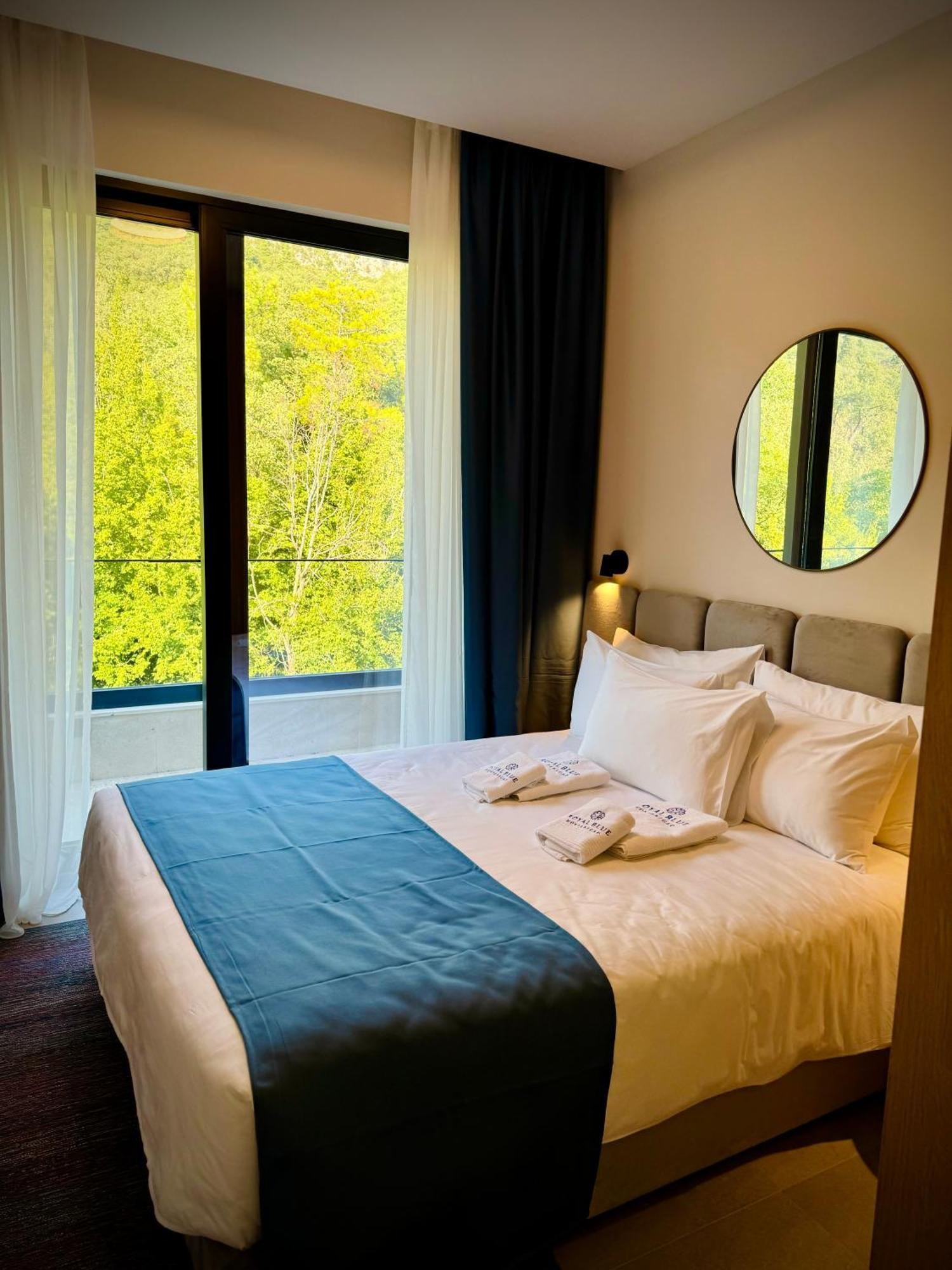 Hotel Royal Blue & Residences *