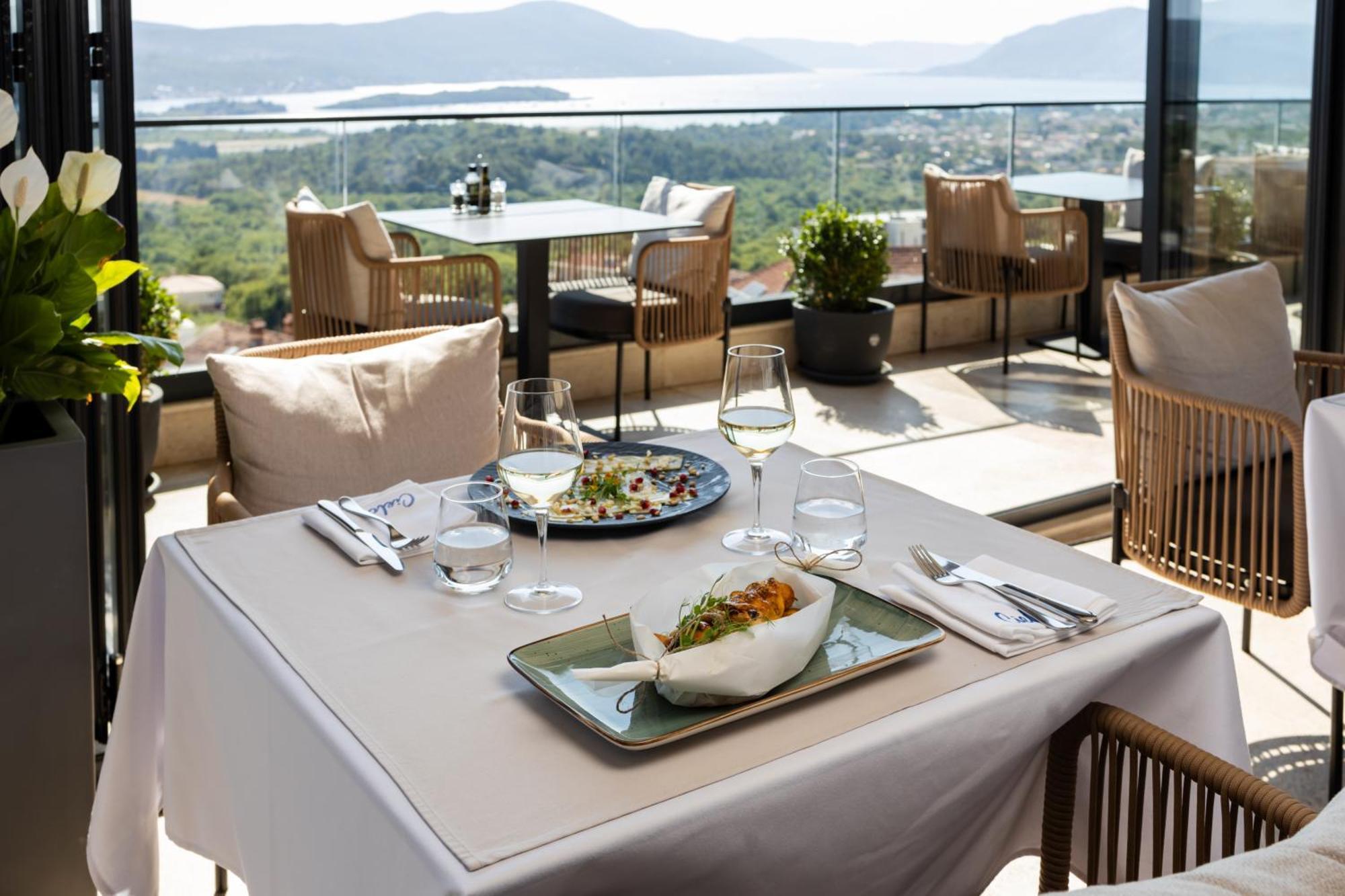 Hotel Royal Blue & Residences