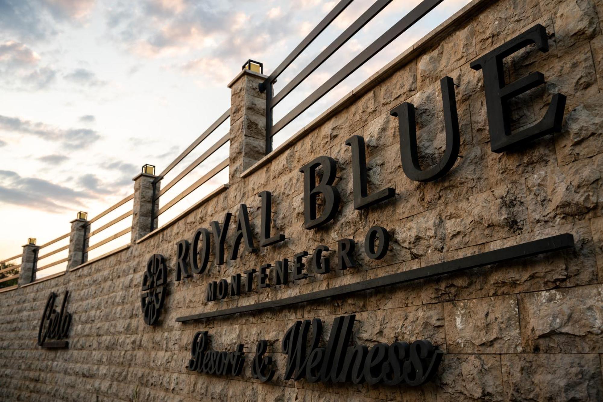 Royal Blue & Residences *